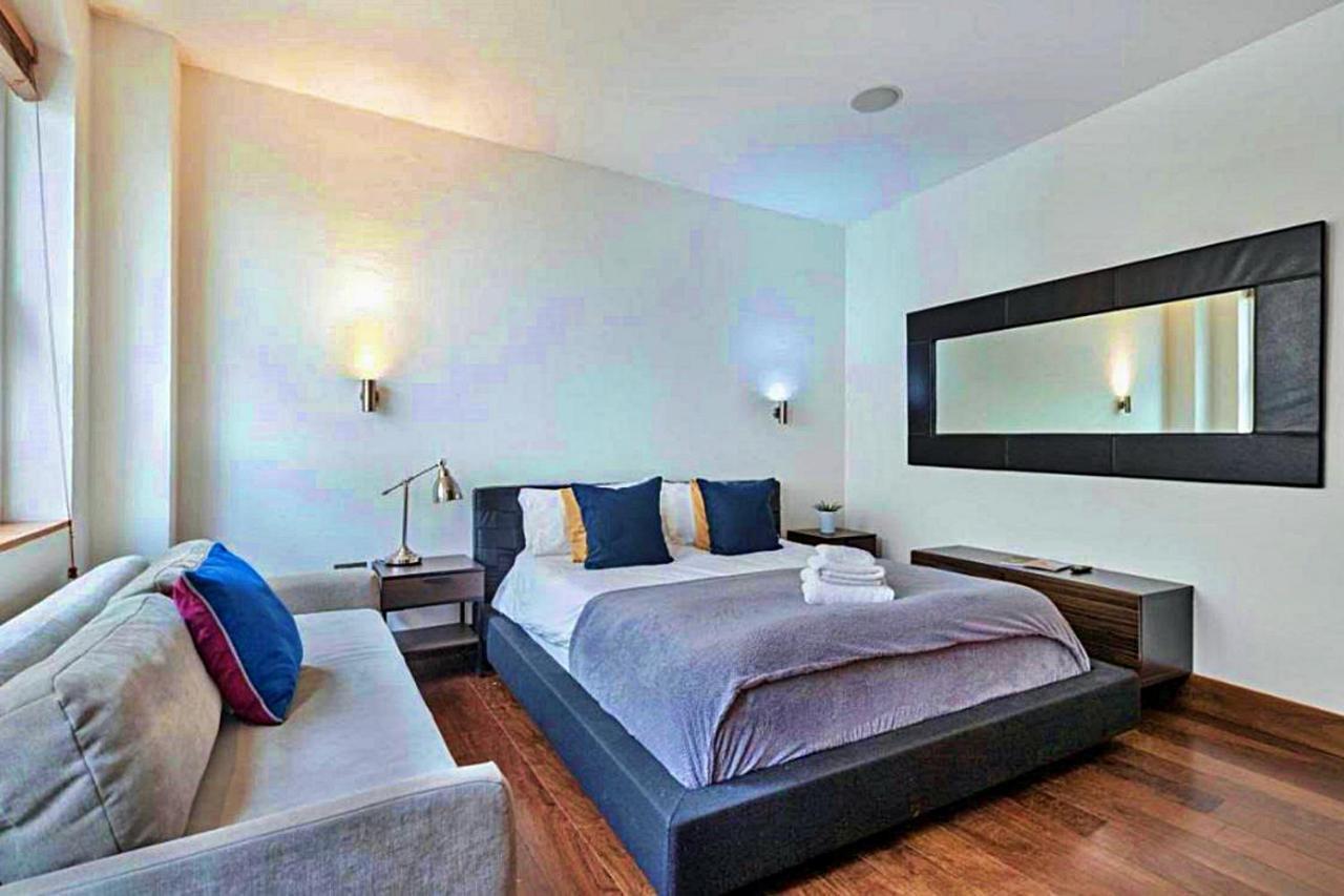 Finest Retreats - King Charles House