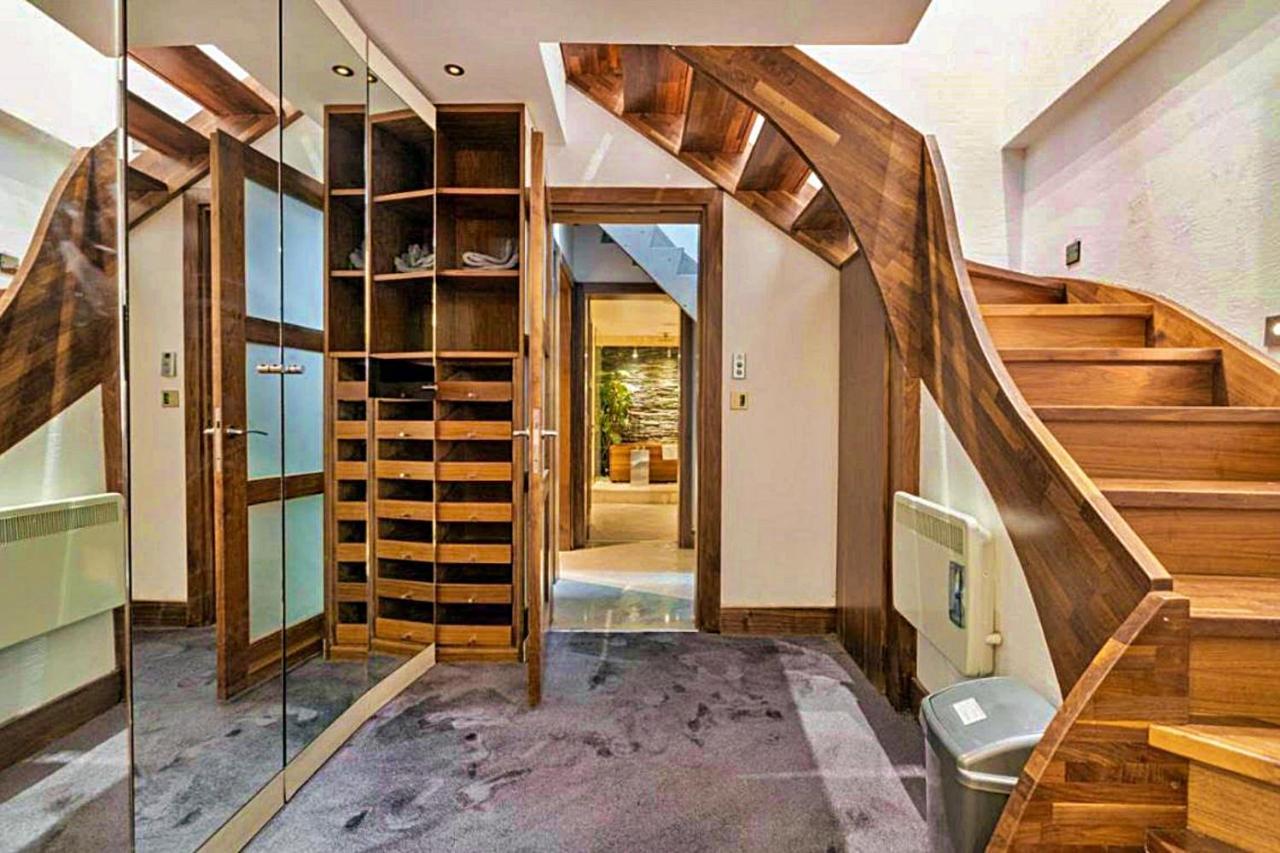 Finest Retreats - King Charles House * Londra